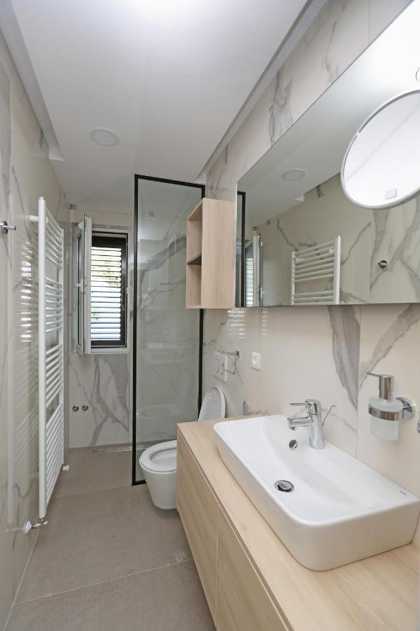 Magic Stone Apartments Baska Voda Luaran gambar