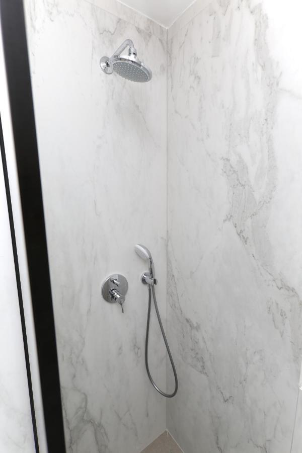 Magic Stone Apartments Baska Voda Luaran gambar