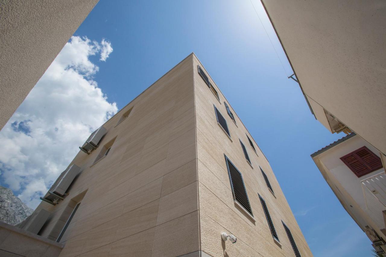 Magic Stone Apartments Baska Voda Luaran gambar