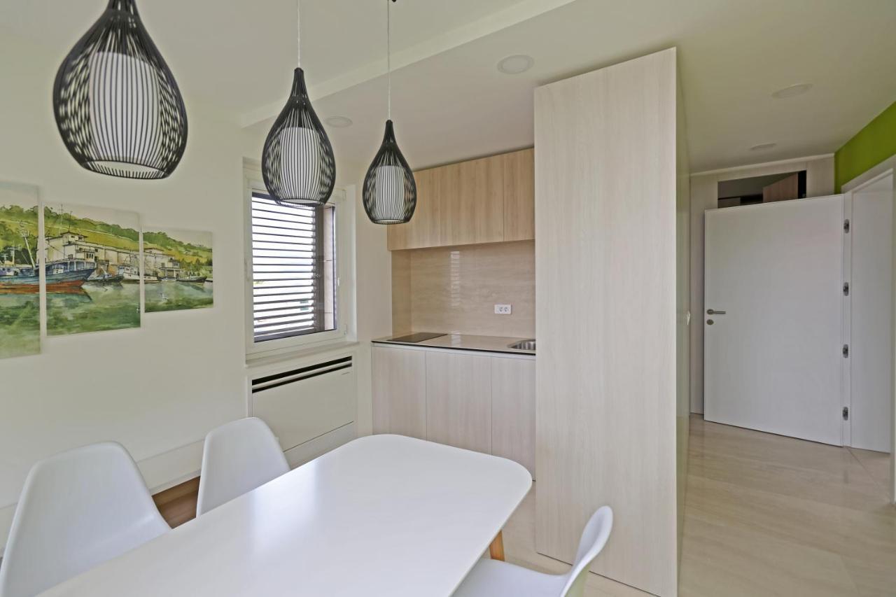 Magic Stone Apartments Baska Voda Luaran gambar