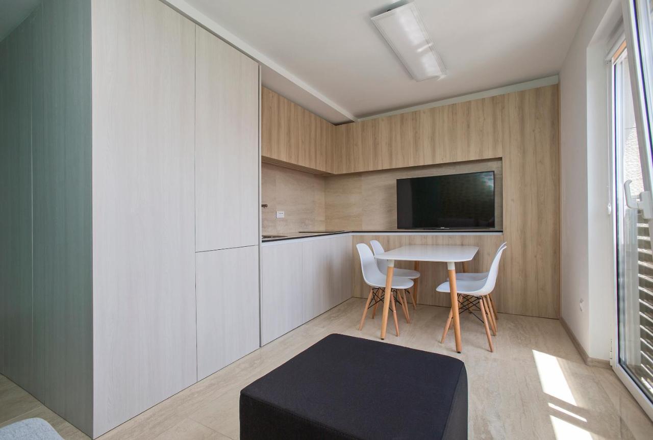 Magic Stone Apartments Baska Voda Luaran gambar