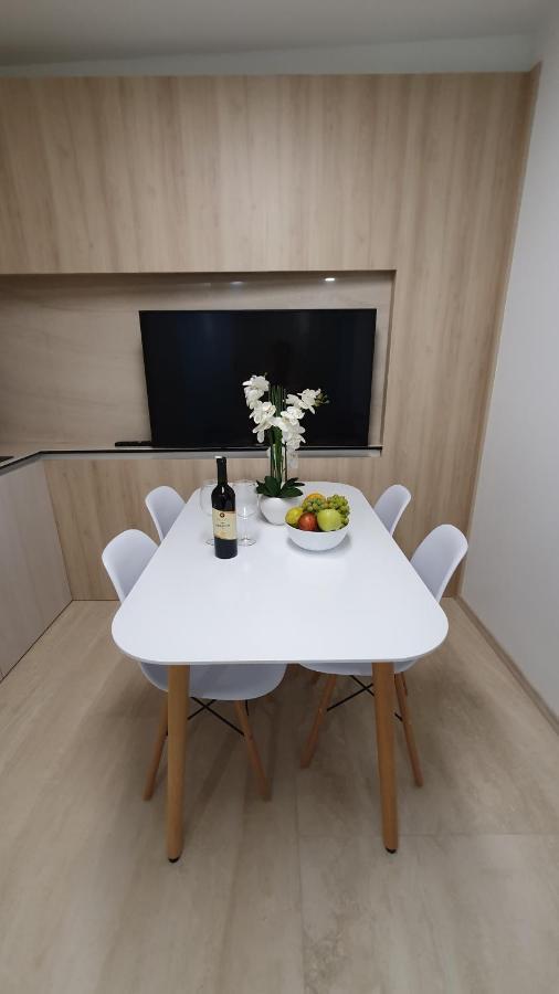 Magic Stone Apartments Baska Voda Luaran gambar